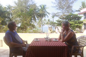 Couples’ dining - Thiruvambadi Beach Retreat (Varkala)