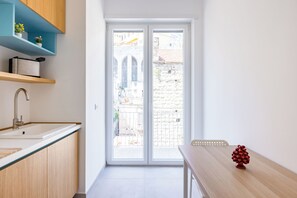 Apartment (2 Bedrooms) | Private kitchenette | Espresso maker, electric kettle