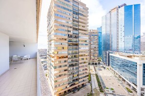 Apartamento (2 Bedrooms) | Vistas a la ciudad