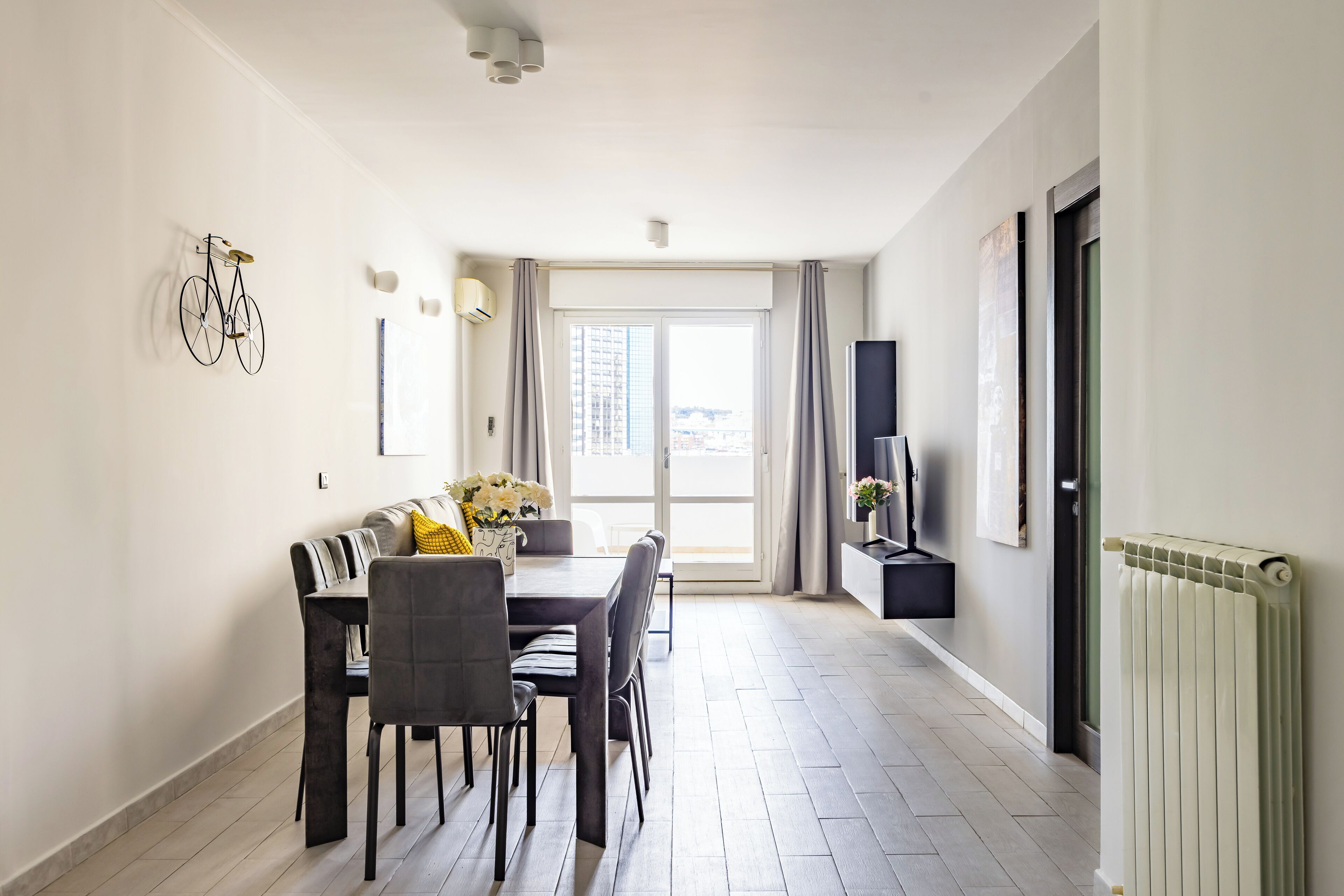 Apartment (2 Bedrooms) | Wohnbereich