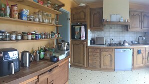 Oven, stovetop, dishwasher