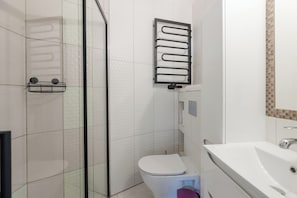 Classic-Apartment, Stadtblick | Badezimmer