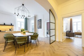 Appartement (3 Bedrooms) | Cuisine privée