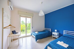 Apartamento (2 Bedrooms) | 2 dormitorios, espacio para trabajar con un portátil, ropa de cama