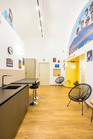 TV - Guest Rooms Bellini  (Naples)
