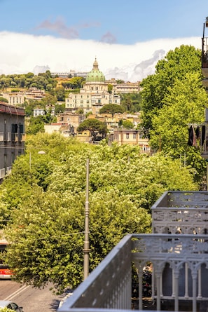 Exterior - Guest Rooms Bellini  (Naples)