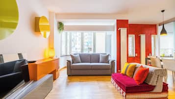 Apartment (2 Bedrooms) | Living area | 32-inch TV with cable channels