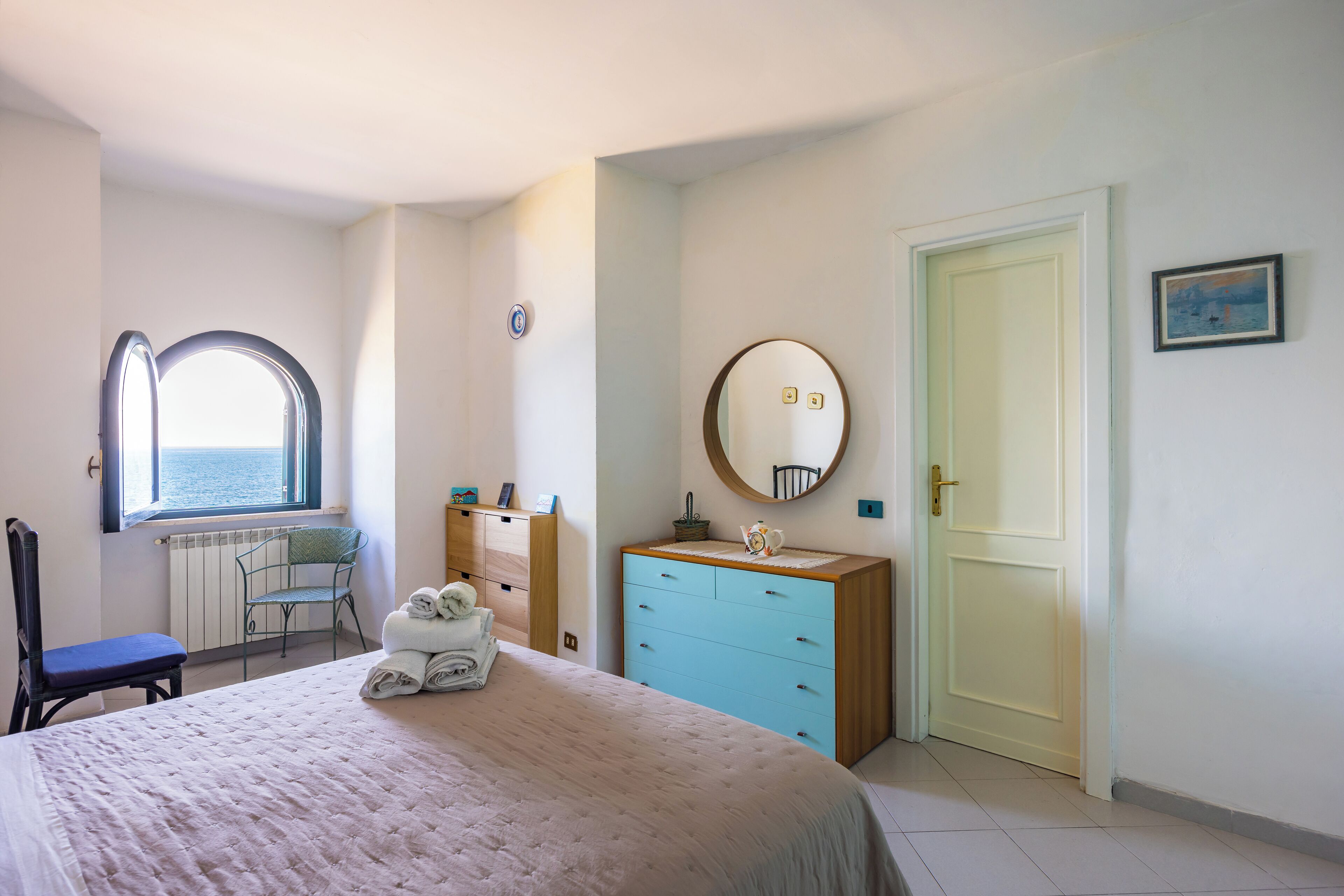 公寓 (2 Bedrooms) | 2 間臥室、筆電工作空間、床單