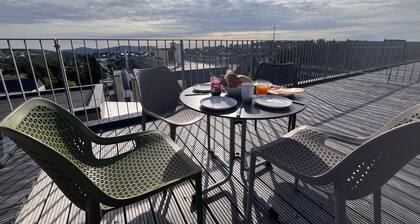 Moderne Ferienwohnung im Gebirgsresort Winterberg mit großer Terrasse und Sauna