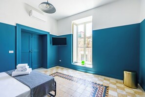 Apartment (2 Bedrooms) | 2 bilik tidur, ruang kerja komputer riba, cadar katil 