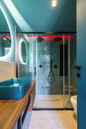 Apartment (2 Bedrooms) | Bilik Mandi | Pancuran mandi, bidet 