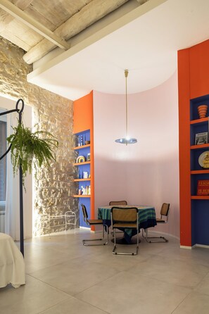 Room (1 Bedroom) | 1 bedroom, bed sheets