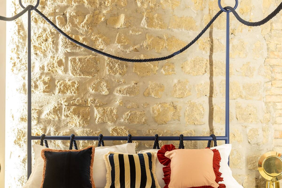 Room (1 Bedroom) | 1 bedroom, bed sheets