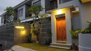 Entrée de l’hébergement