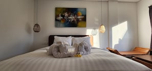 Double Room, Patio, Garden View | Desk, free WiFi