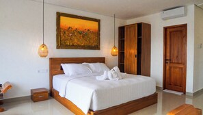 Double Room, 1 Bedroom, Balcony, Pool View | Desk, free WiFi, bed sheets - Romansa Canggu (Canggu)