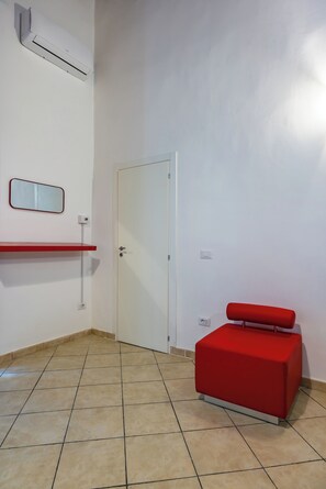 Apartment (2 Bedrooms) | Living area