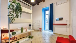 อพาร์  ทเมนท์ (2 Bedrooms) | 2 ห้องนอน, พื้นที่ทำงานแบบใช้แล็ปท็อป, ผ้าปูที่นอน