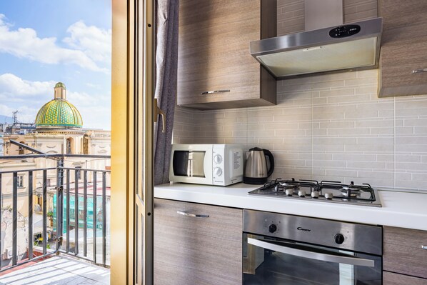 Apartment (1 Bedroom) | Private kitchen