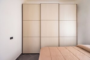 Lägenhet (1 Bedroom) | 1 sovrum, arbetsyta för laptop och sängkläder