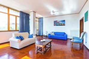Apartment (2 Bedrooms) | Living area | TV