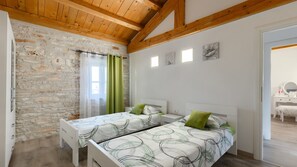 Fer et planche Ă repasser, Wi-Fi gratuit, draps fournis