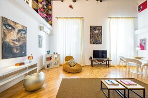 Appartement (2 Bedrooms) | Coin séjour