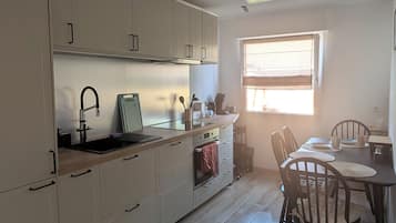 Kühlschrank, Ofen, Herdplatte, Geschirrspüler