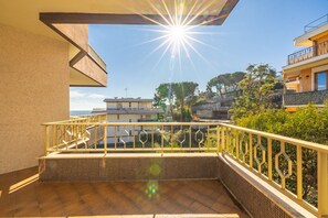 Imagen sin descripción, 3 de 12, botón