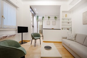 Living area - Mercantile 76 - Elegant Loft in the Historic Center (Bari)