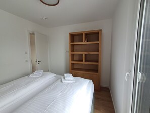 3 bedrooms, WiFi, bed sheets - Modern vacation apartment in the Winterberg mountain resort with large terrace and sauna (Winterberg)