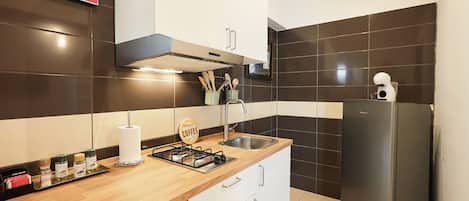 Apartment (1 Bedroom) | Private kitchen