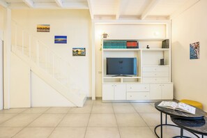 Appartement (2 Bedrooms) | Coin séjour