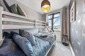 4 chambres, accès au Wi-Fi (inclus), literie fournie