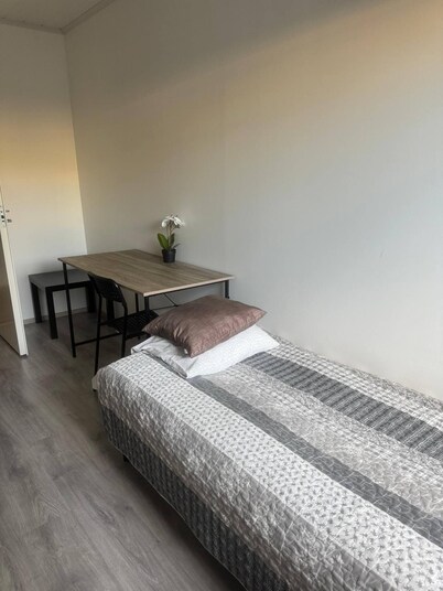 Room-peaceful Kajaani Retreat With Free