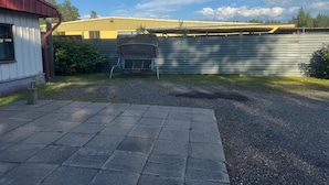Shared Dormitory, 3 Bedrooms, Accessible, Smoking | Garden - Room-peaceful Kajaani Retreat With Free (Kajaani)