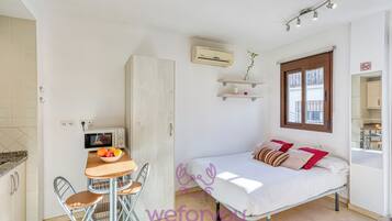 Comfort-studiolejlighed - balkon - byudsigt | Skrivebord, gratis Wi-Fi