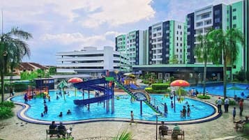 Condo, 3 habitaciones, con acceso para personas discapacitadas, balcón | Alberca | Alberca al aire libre