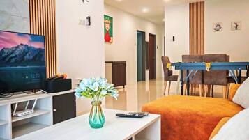 Apartamento, 3 habitaciones, accesible para personas con discapacidad, balcón | Servicio de la habitación