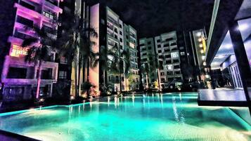 Condo, 3 Bedrooms, Accessible, Balcony | Pool | Outdoor pool