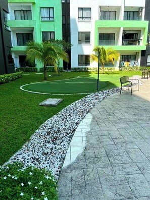 Apartment, 3 Schlafzimmer, barrierefrei, Balkon | Unterkunftsgelände
