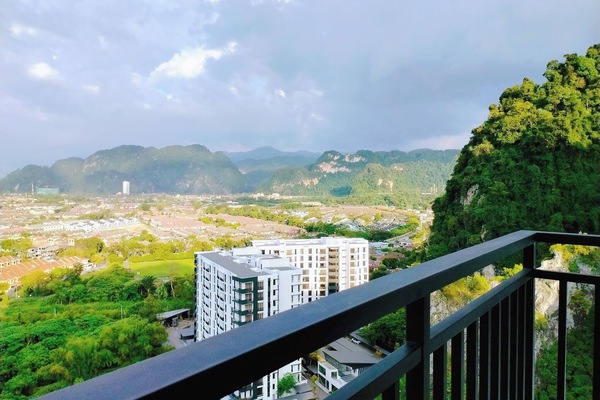 Condo, 3 Bedrooms, Balcony, City View | Property grounds