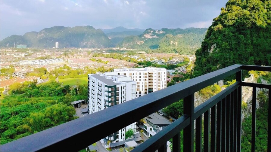 Ipoh Cove Hillside Mini Waterpark Family Suite