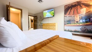 5 chambres, bureau, fer et planche à repasser, lit parapluie