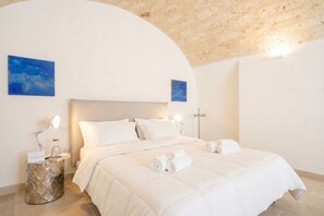 1 camera, ferro/asse da stiro