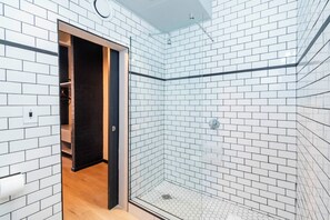 Studio Superior | Phòng tắm