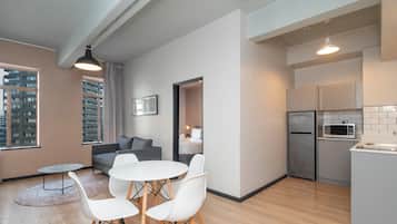 Standaard appartement, 2 slaapkamers | Dineren op de kamer