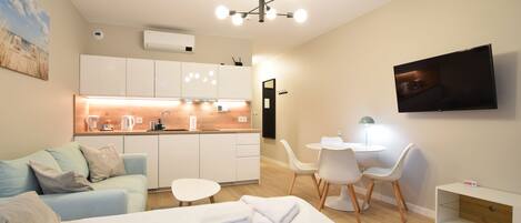 Iron/ironing board, free WiFi