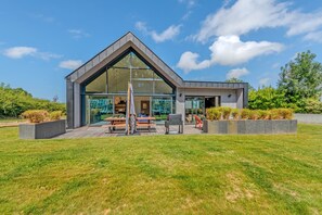 Exterior - "Hello Sea" Family House with Spa (Goulven)