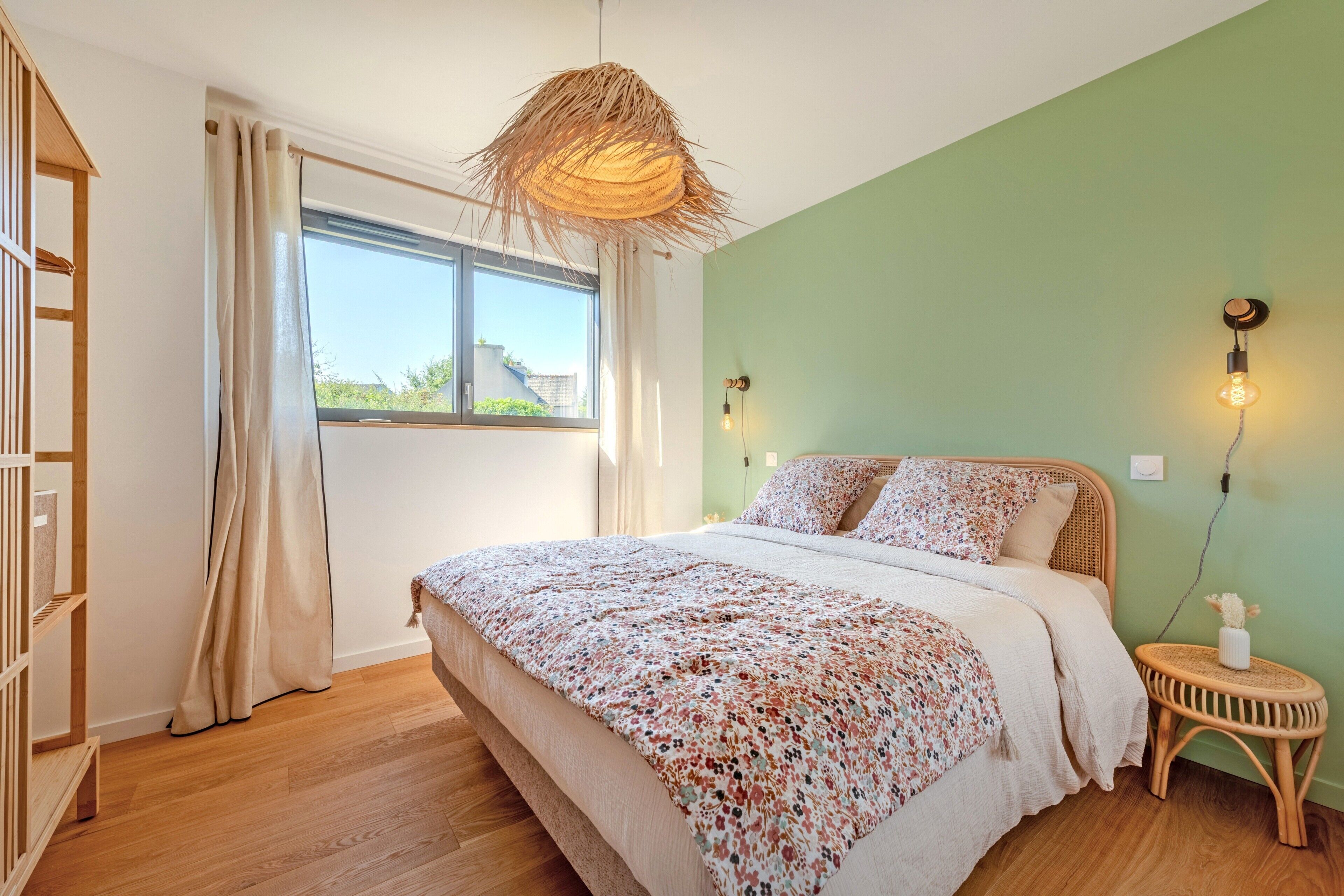 5 chambres, fer et planche à repasser, Wi-Fi, draps fournis